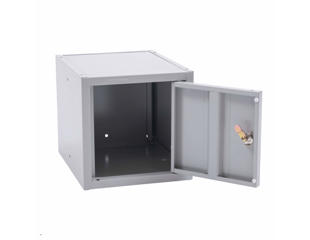 Smårumsskab i stål, lysegrå. Lavt.